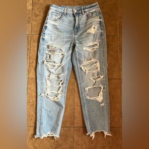 American Eagle ripped straight leg jeans size 4 Short